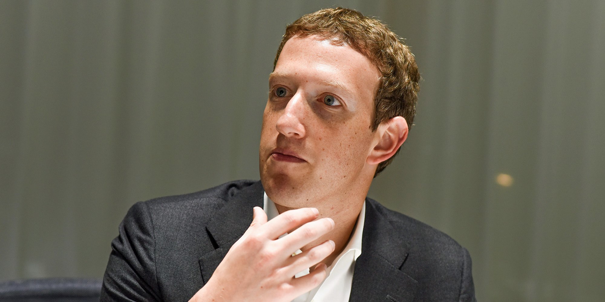 Mark Zuckerberg's social accounts hacked