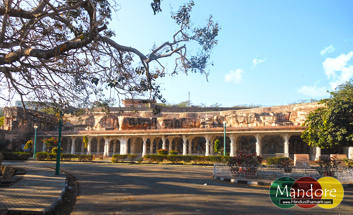 hall-of-heroes-devtaon-ki-sal-mandore-gardens